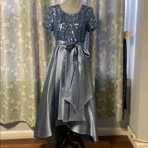 R&M Richards sequin dress sz 4P NWT